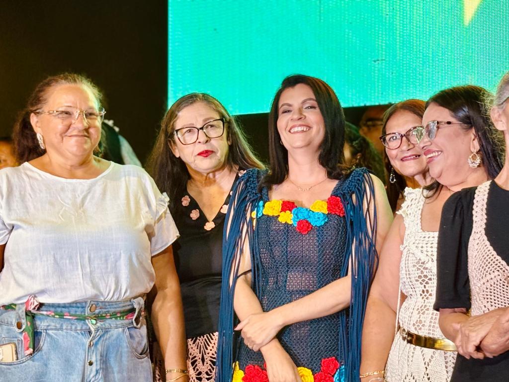 Tainá da Silva Araújo é eleita Musa do Artesanato 2025 e abre oficialmente a programação da Festa do Artesanato de Lagoa&nbsp;Seca