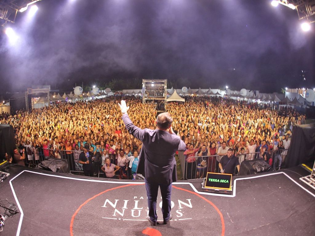 Noite católica em Lagoa Seca. Padre Nilson se apresenta hoje na Festa do&nbsp;Artesanato