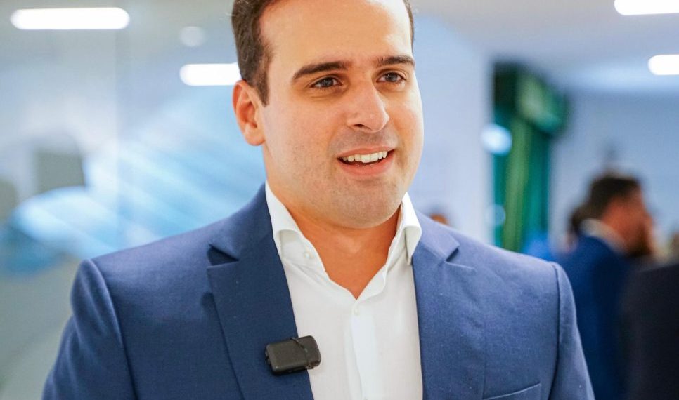 Lucas Ribeiro formaliza o apoio do Governo do Estado ao Carnaval de Campina Grande&nbsp;2026.